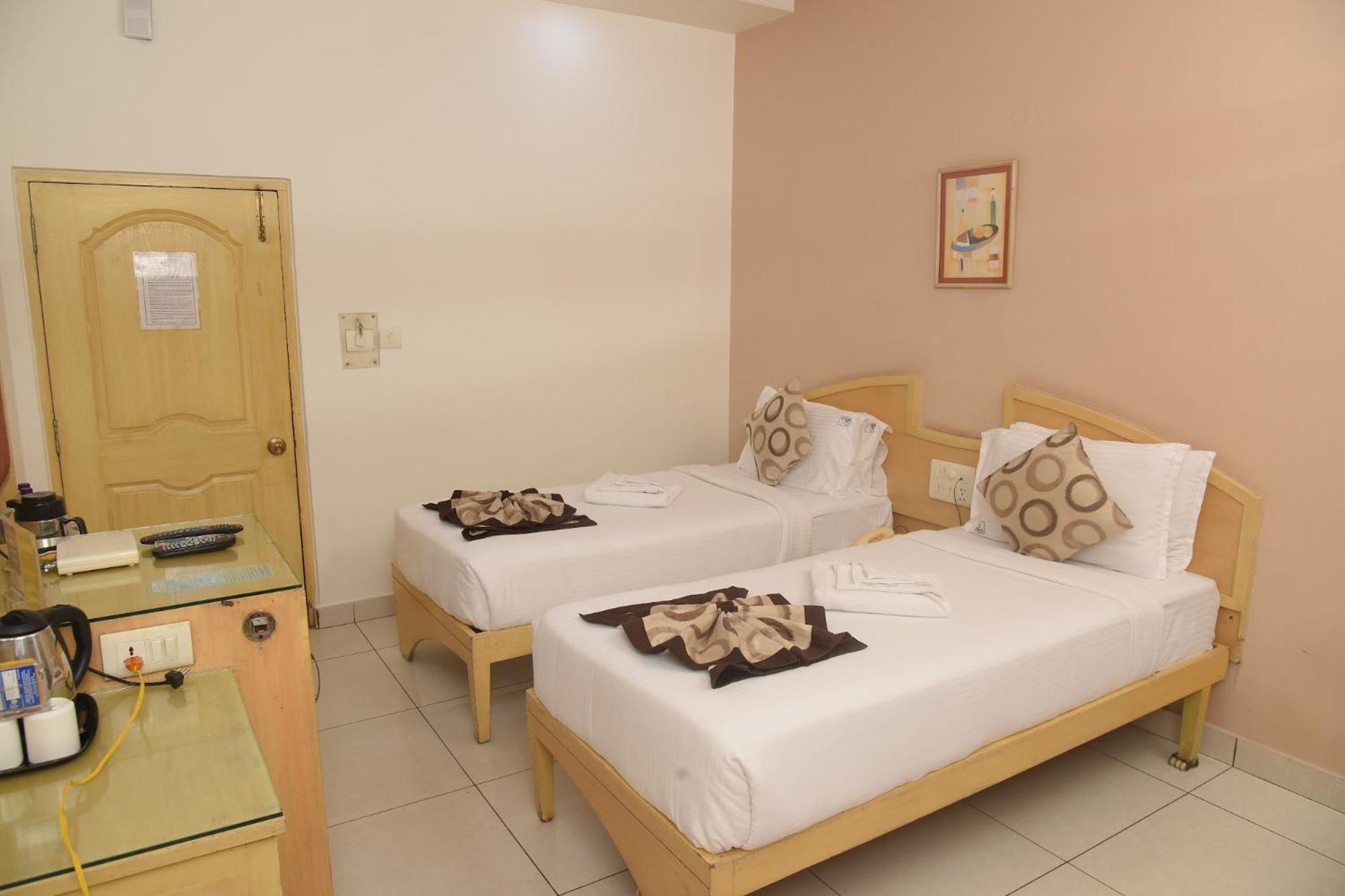 Hotel Annapoorna Residency Secunderabad Bagian luar foto